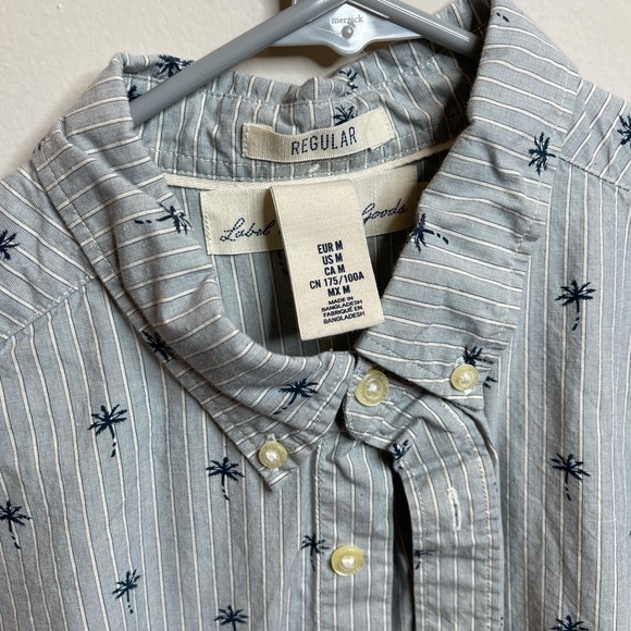 Blue Palm Tree Button Down - H&M - Size M - Picture 3 of 4